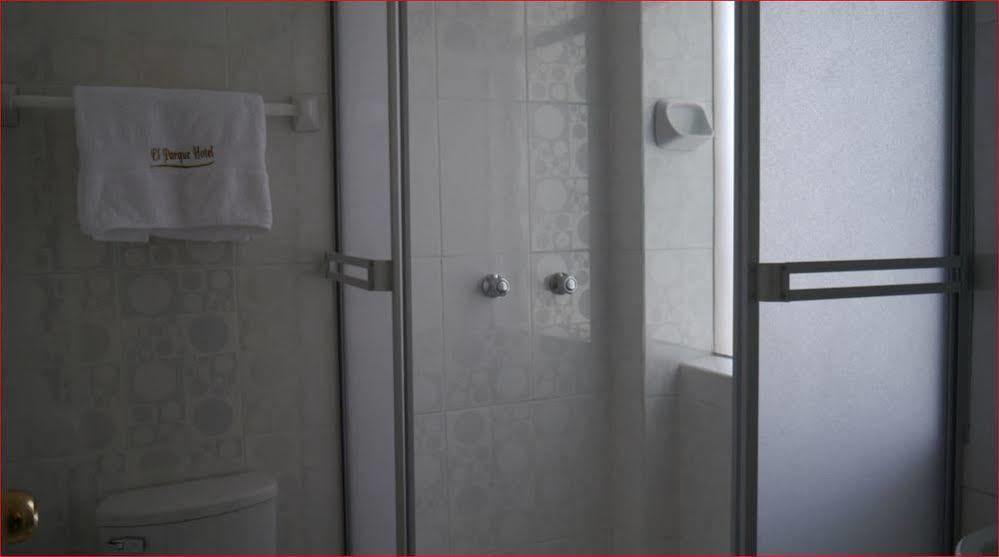 אנדהוואיילאס El Parque Hotel מראה חיצוני תמונה